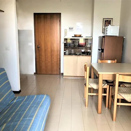 Bright Flat With A Large Balcony *