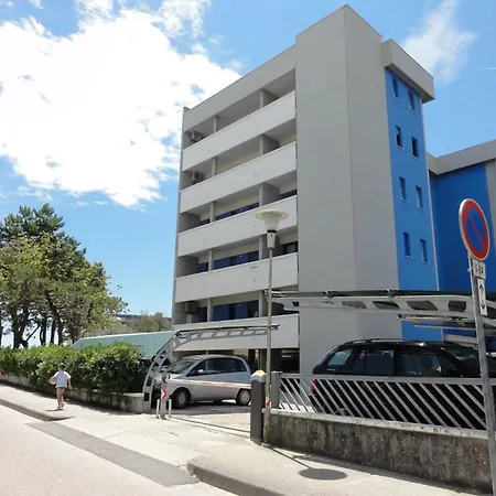 Bright Flat With A Large Balcony Apartmán Bibione